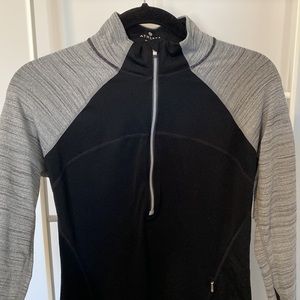 Athleta Half Zip Athleisure Top with Thumb Holes, Size Small